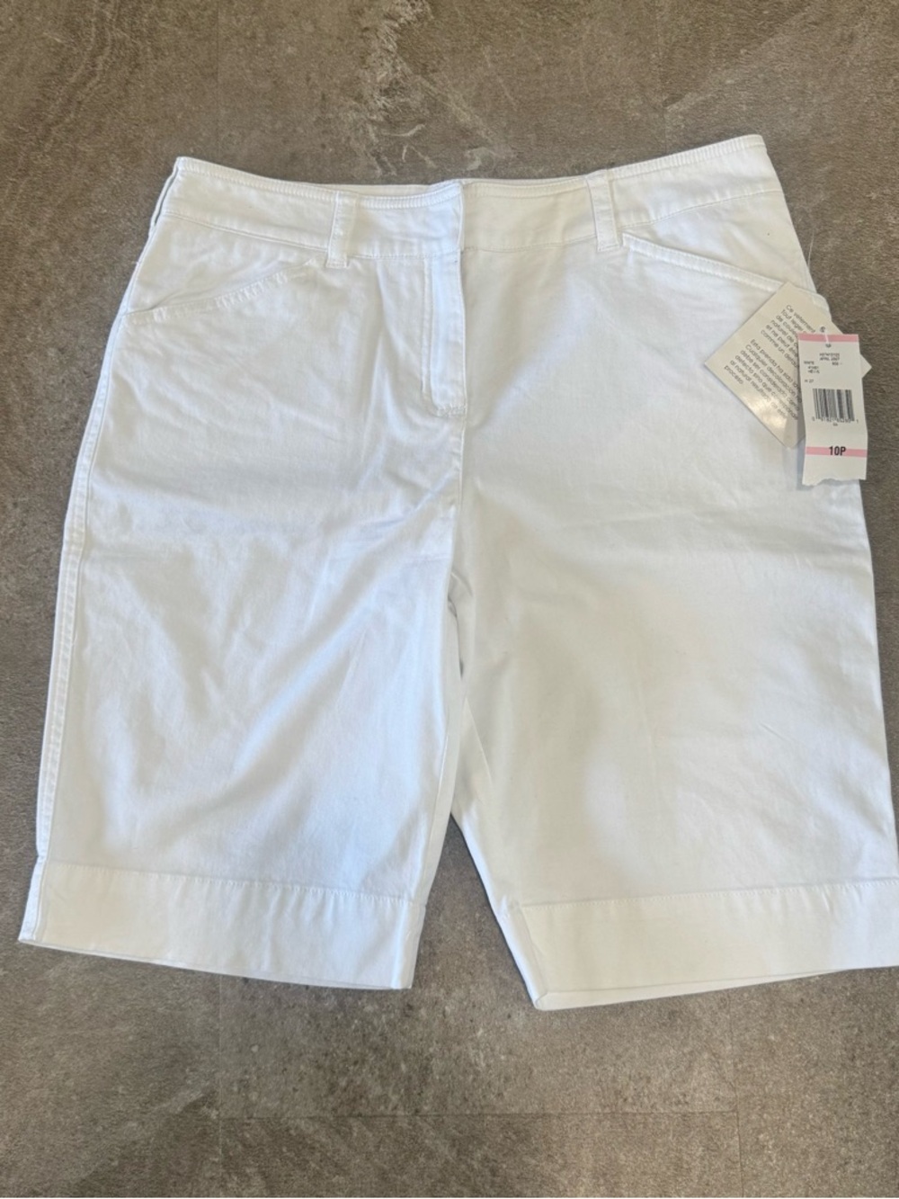 Jones New York Sport Petite White Bermuda Shorts Size 10P NWT